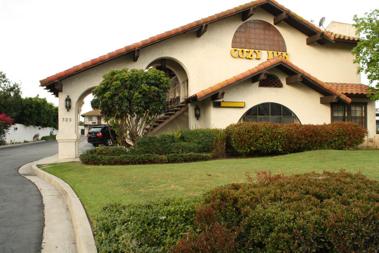 Cozy Inn Costa Mesa Exterior photo